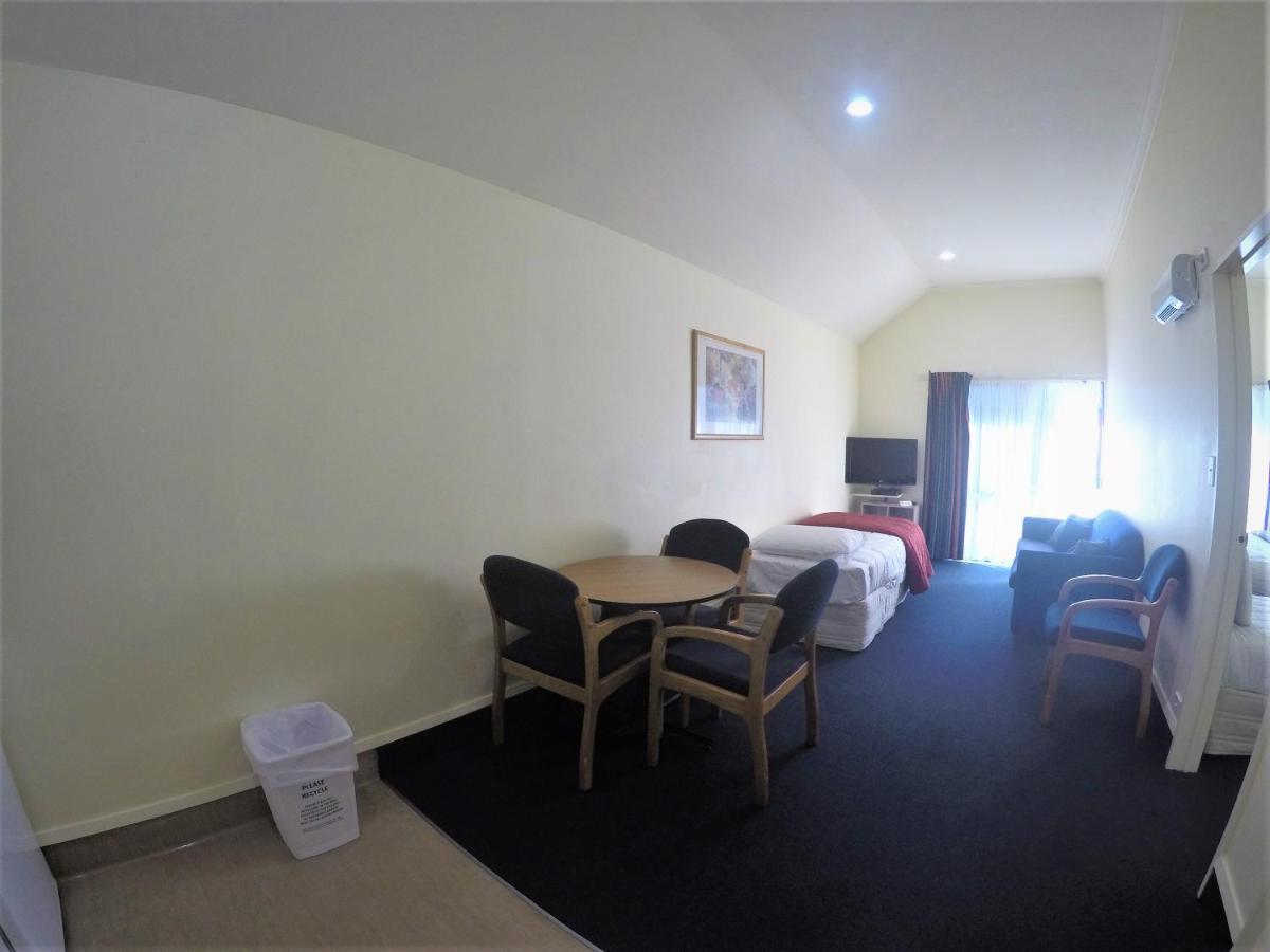 The Peaks Motor Inn Огакуне Екстер'єр фото